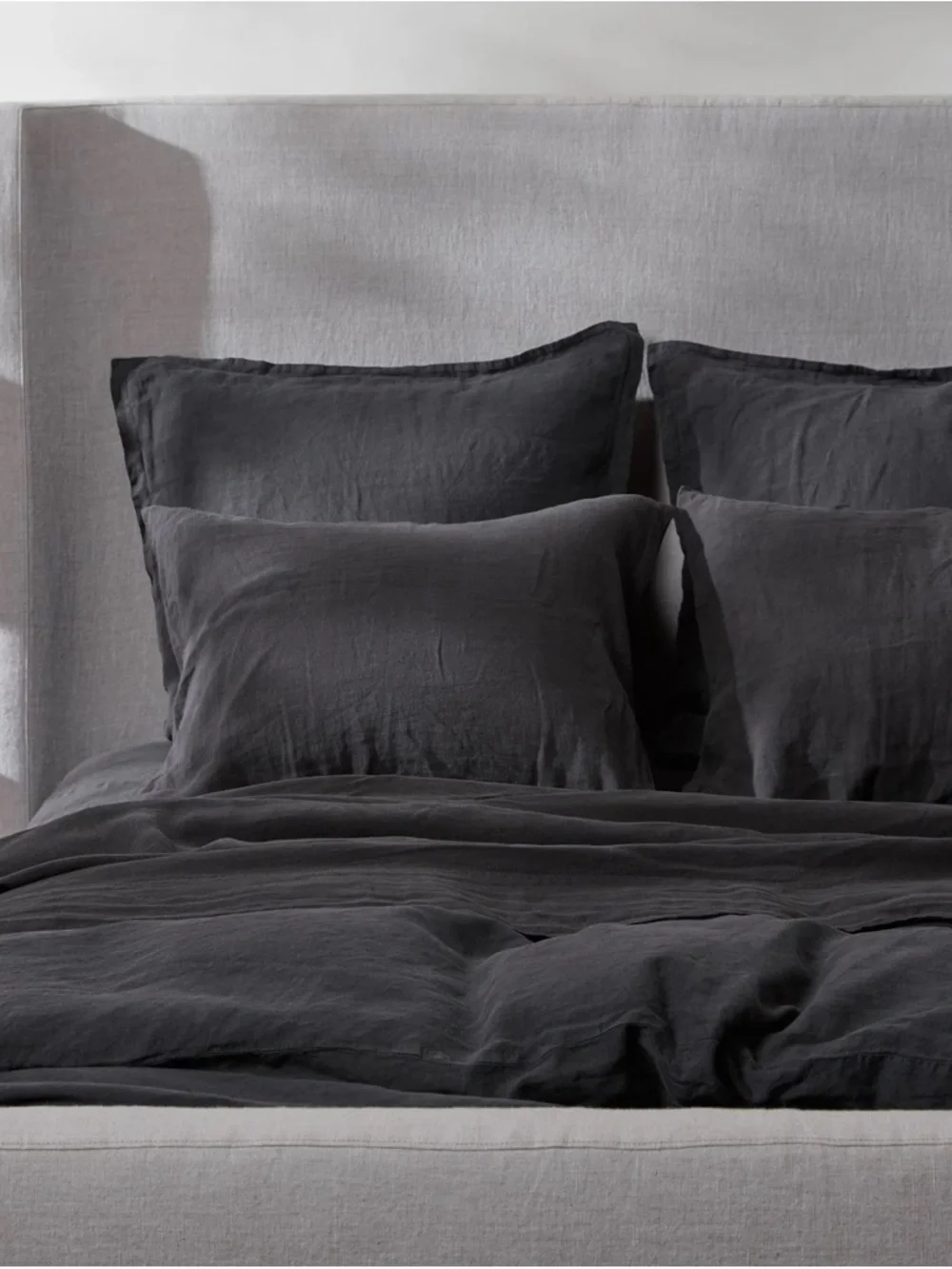Parachute Coal Linen Fitted Sheet King - Picture 1 of 4